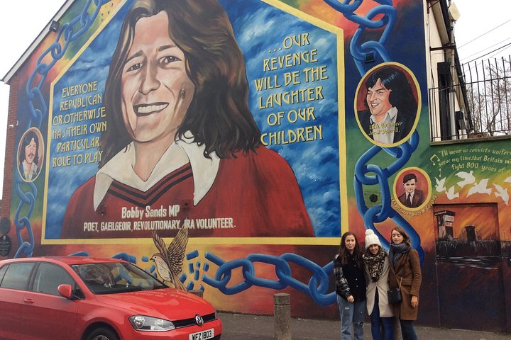 Peace Wall Taxi Tour - Photo 1 of 15